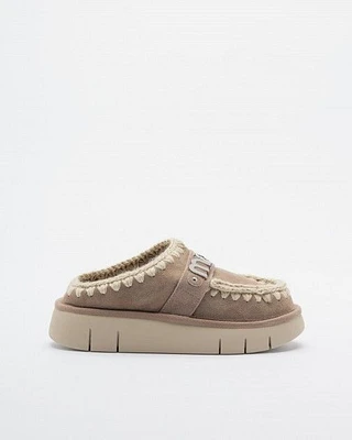 Socas Mou Bounce clog metal logo Taupe