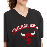 Tommy Jeans Chicago Bulls Ashley V-Neck T-Shirt