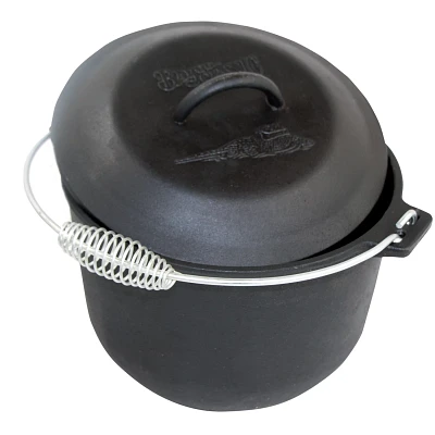 Bayou Classic 6 qt Cast Iron Soup Pot                                                                                           