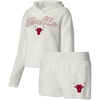 College Concepts Chicago Bulls Fluffy Long Sleeve Hoodie T-Shirt  Shorts Sleep Set