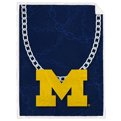 Michigan Wolverines 60'' x 80'' Fan Chain Flannel Sherpa Blanket                                                                