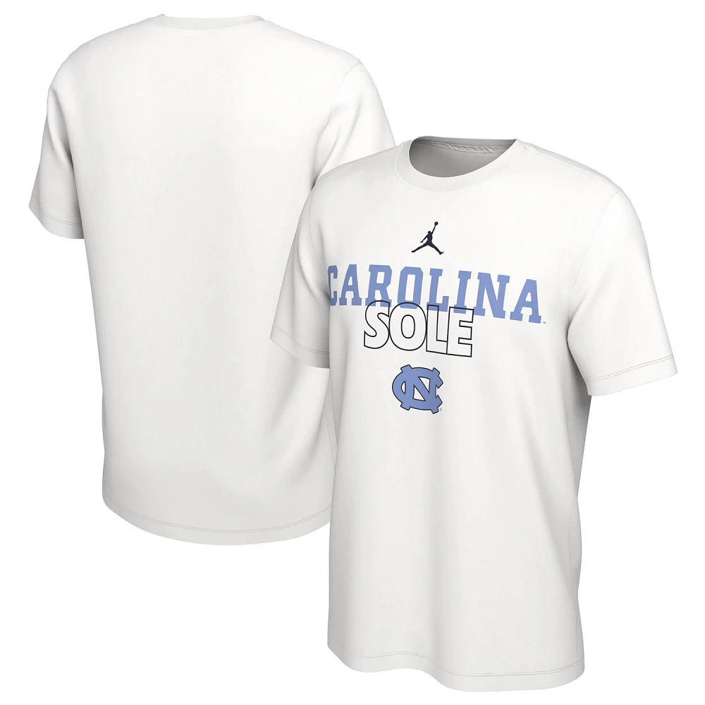 Jordan Brand North Carolina Tar Heels 2023 On Court Bench T-Shirt                                                               