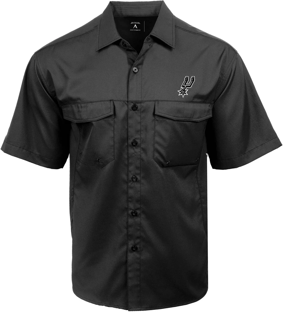 Antigua Men's San Antonio Spurs Game Day Woven Fishing Shirt