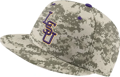 Nike Men’s Louisiana State University AeroBill True Baseball Camo Cap                                                         