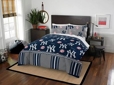 Northwest New York Yankees Queen Bed Set                                                                                        