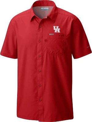 Columbia Sportswear Men's University of Houston Fish Flag Slack Tide Graphic T-shirt