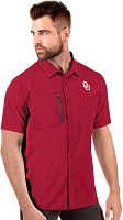 Antigua Men's University of Oklahoma Kickoff Woven Short Sleeve Fishing Shirt