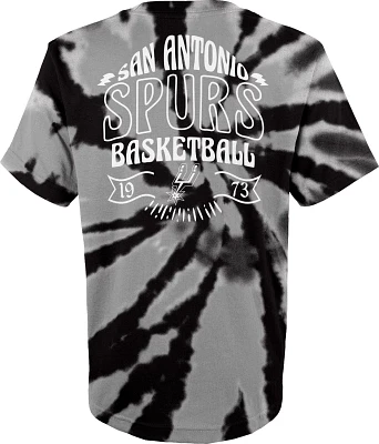 Outerstuff Kids’ San Antonio Spurs Tie-Dye Pennant T-shirt
