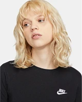 Nike Women's Club Graphic Short Sleeve T-shirt