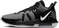 Nike Men's LeBron VII TB Basketball Shoes