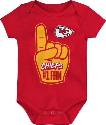 Outerstuff Infants' Kansas City Chiefs Hand-Off Short Sleeve Creeper