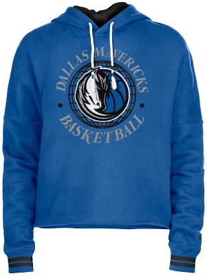 New Era Women's Dallas Mavericks Cropped Fleece Hoodie