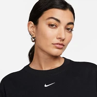 Nike Women's NSW Essential BF LBR Short Sleeve Shirt