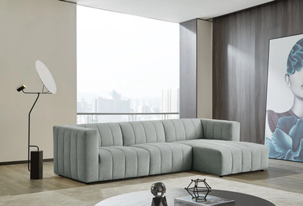 Lauriston 3 Pc Sectional Set Right Chaise