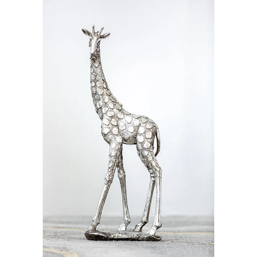 Standing Giraffe