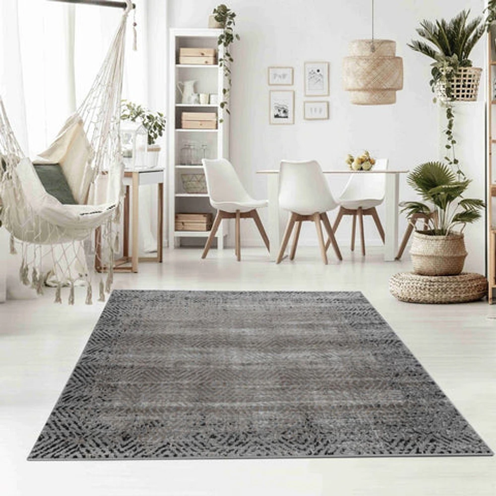 Hamilton Classic Black Scrollwork Area Rug