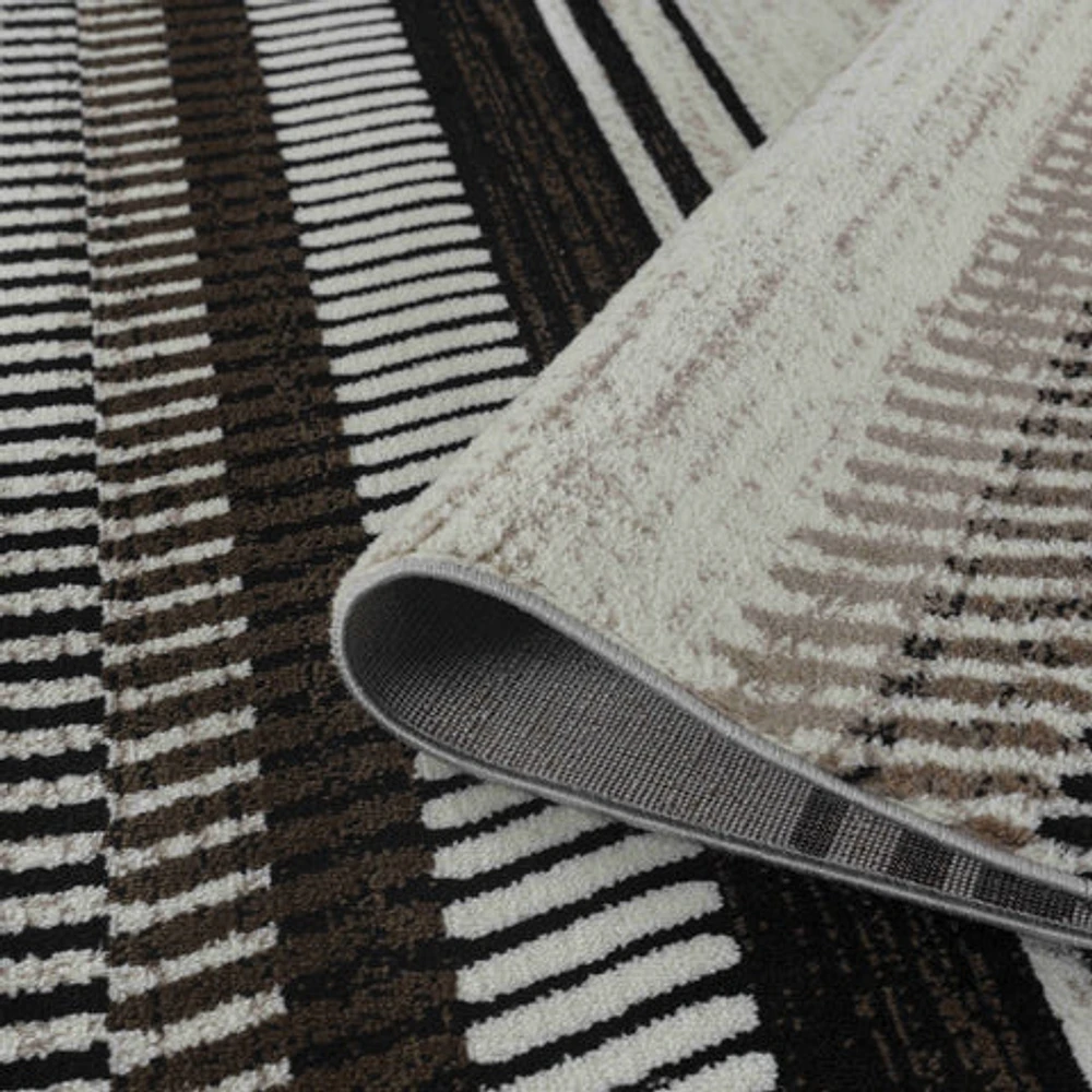 Hamilton Cream Medallion Motif Traditional Rug