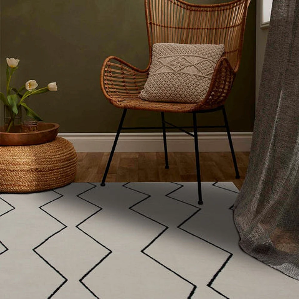 Ivory Leela Minimalist Brushstroke Area Rug