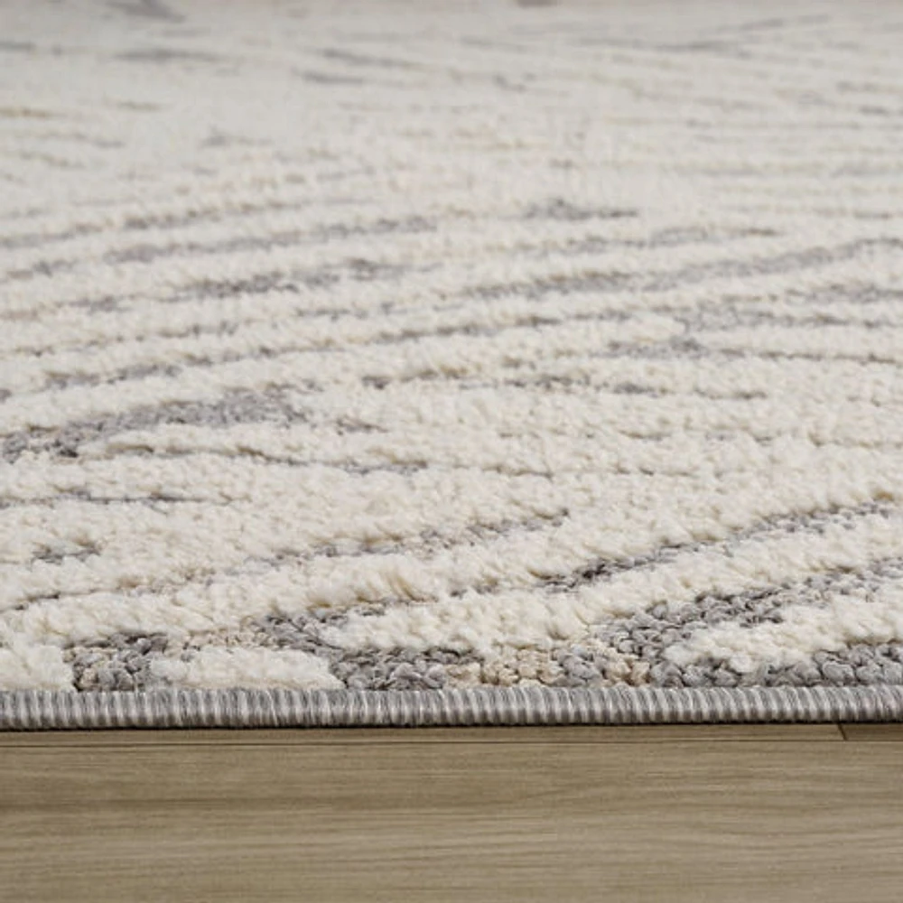 Valencia White Distressed Medallion Area Rug