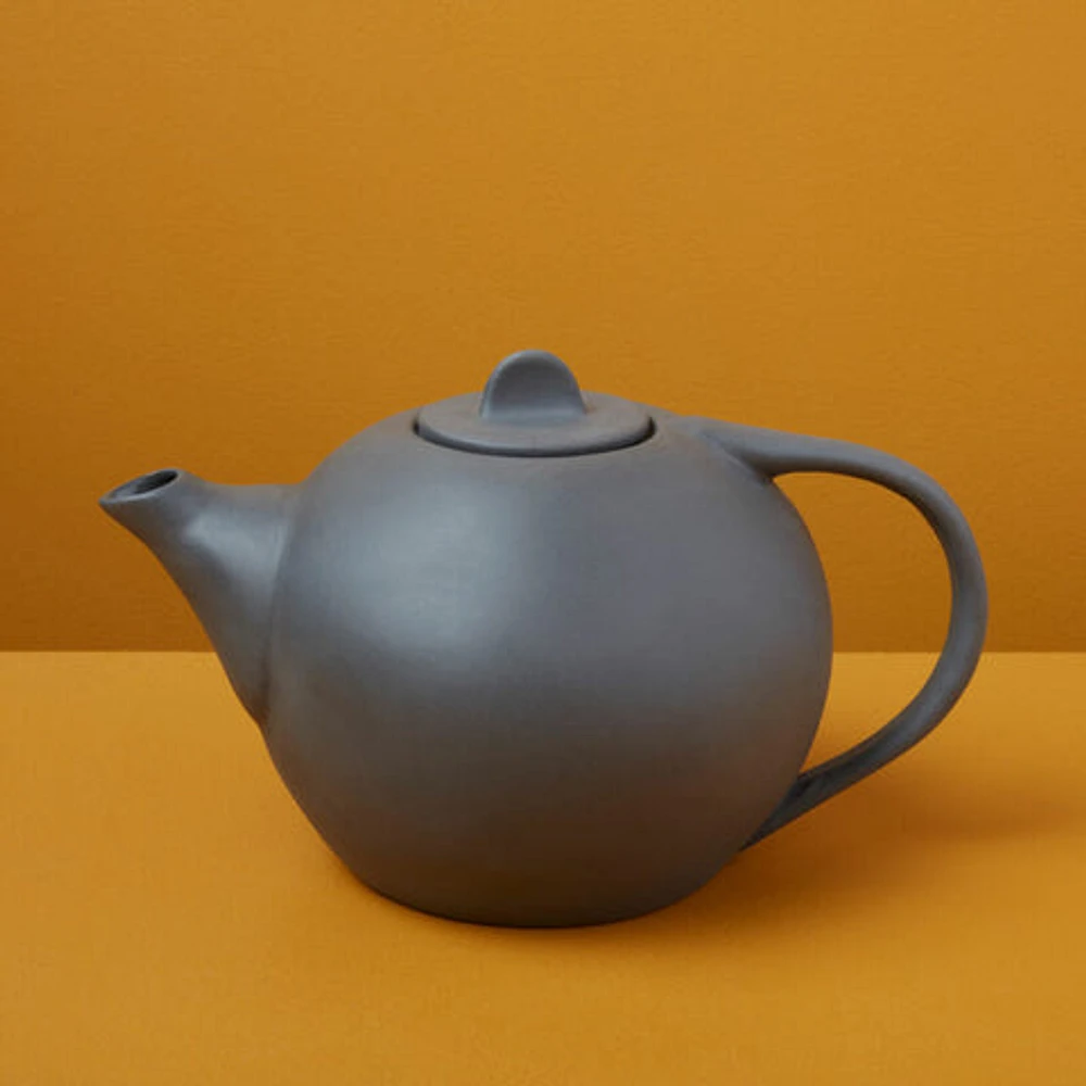 Tam Stoneware Tea Pot