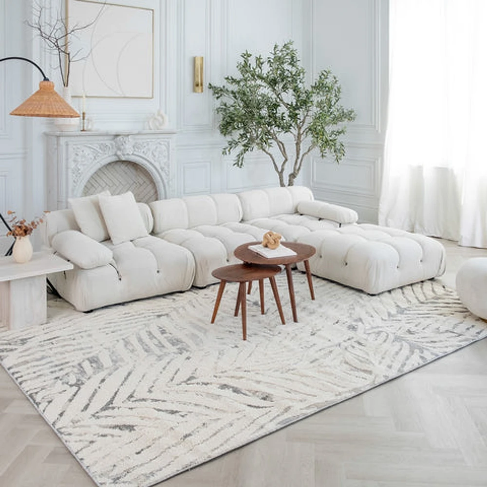 Valencia White Distressed Medallion Area Rug