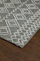 FINTONA HAND WOVEN RUG RAVEN. FOG