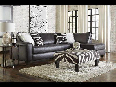 Kenzie RHF Sectional - Black