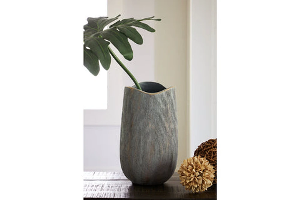 Iverly Vase