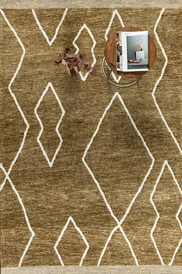 MAXON MACHINE WOVEN RUG GOLD. IVORY