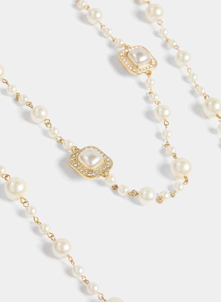 Crystal Medallion Pearl Detail Necklace