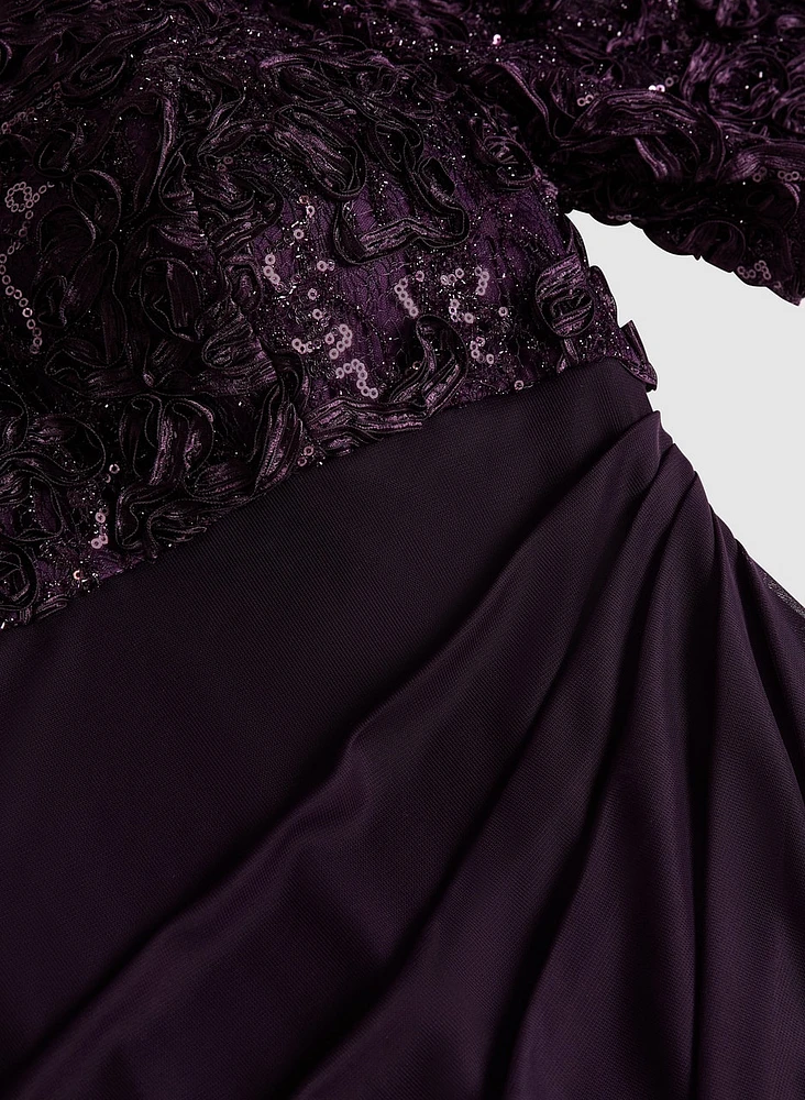 Robe à broderies soutache
