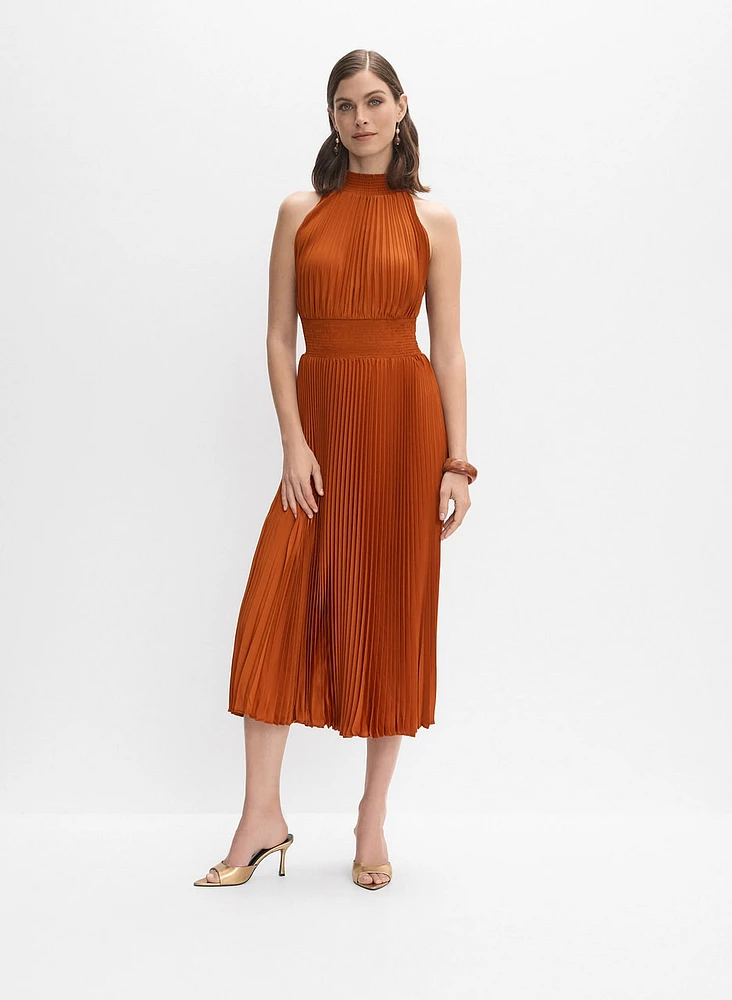 Robe plissée en satin