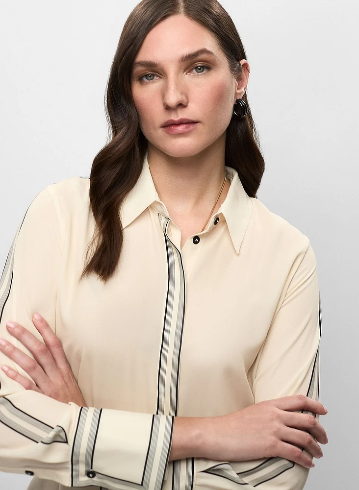 Blouse boutonnée à bandes contrastantes