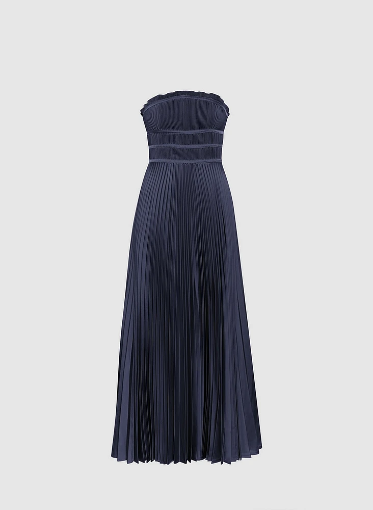 Robe en satin pliss