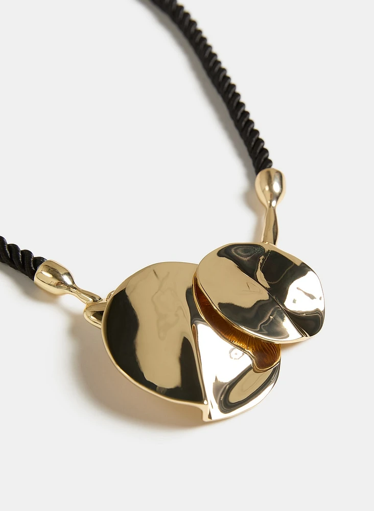 Layered Disc Pendant Necklace