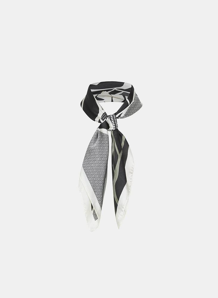 Foulard à imprimé floral