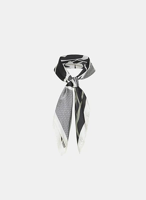 Foulard à imprimé floral