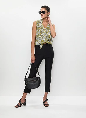 Blouse à motif floral et pantalon à jambe droite