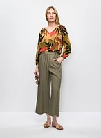 Blouse en chiffon à col noué et pantalon habillé