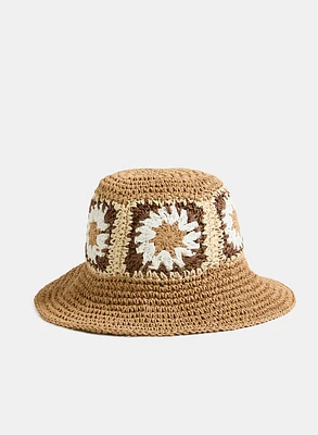 Chapeau crocheté à motif patchwork