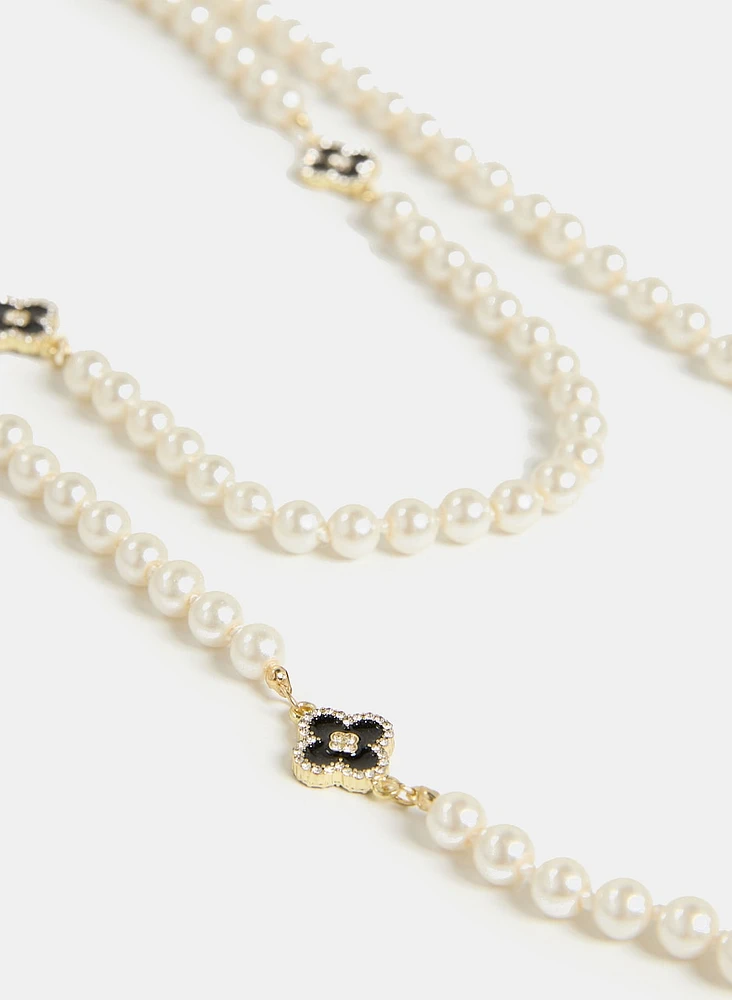 Long Clover Detail Pearl Necklace