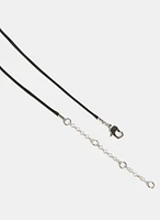 Collier à pendentif métallique plié