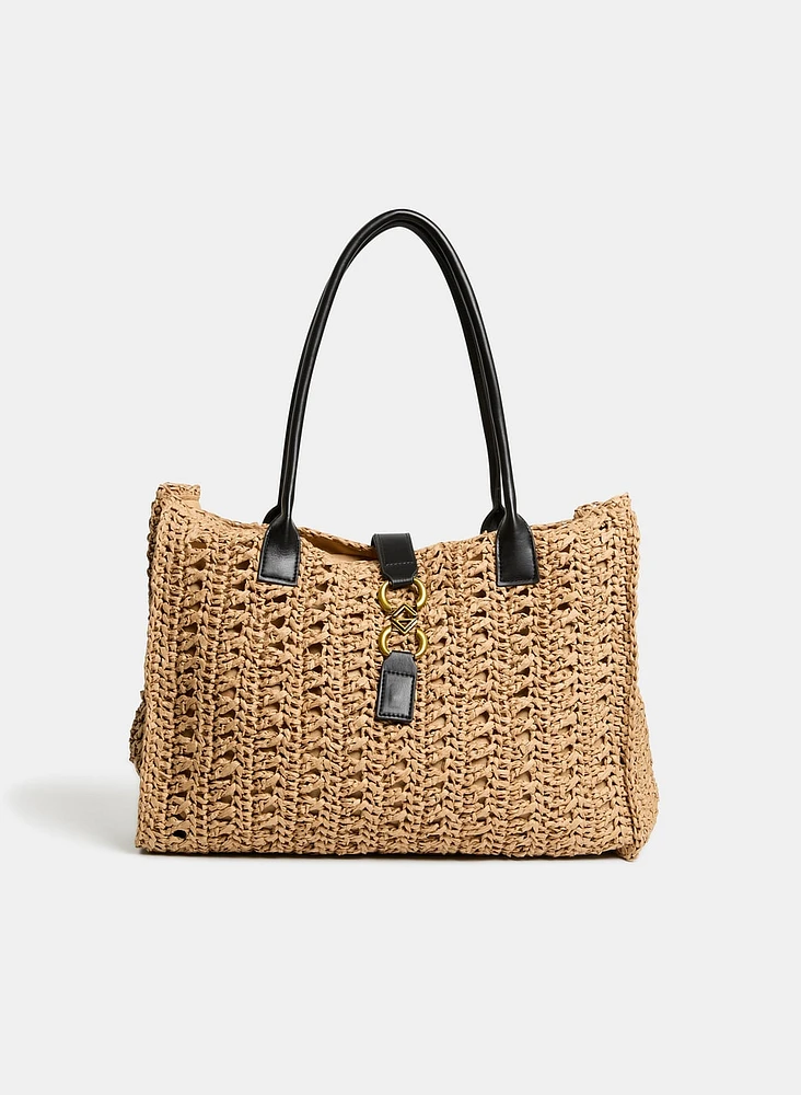Sac à main en paille à détail métallique