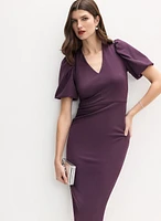 Robe en satin ajustée à manches bouffantes