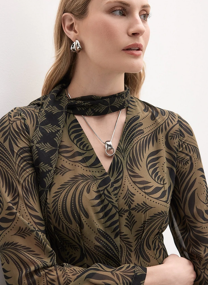 Blouse en V à motif mélangé