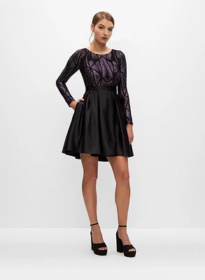 Robe scintillante à jupe satinée