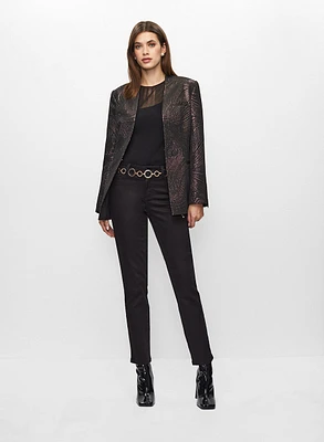 Veste mi-longue et jean étroit