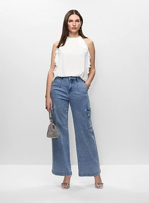 Blouse à volants et jean cargo à jambe large