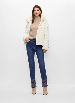 Pull à maille torsadée et manteau court