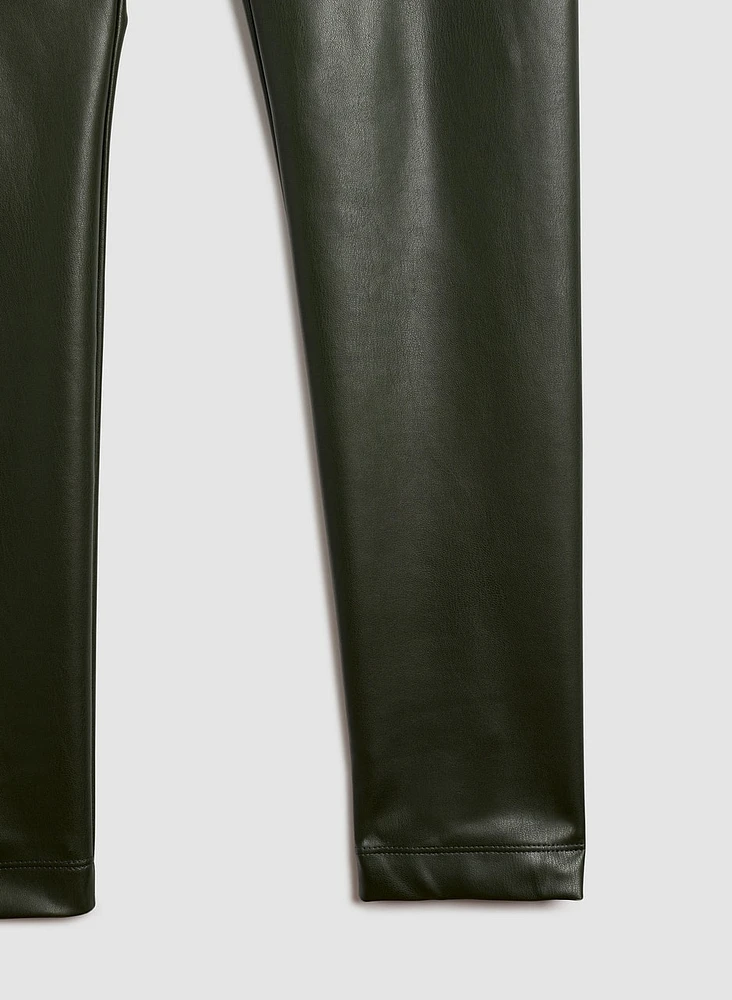 Pantalon à jambe étroite en cuir végane